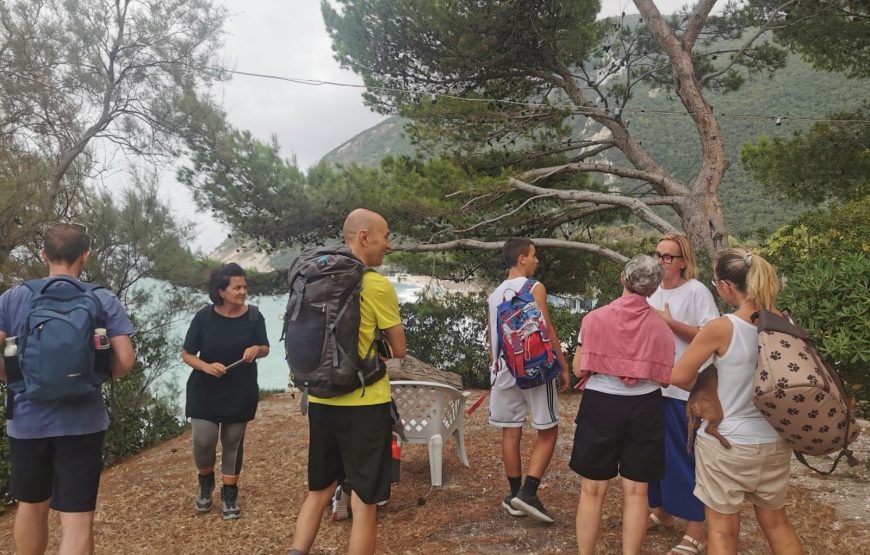 Portonovo: Natura e Storia della baia verde