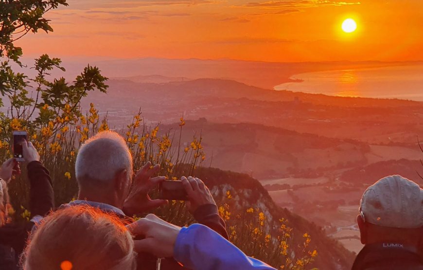 Tramonto, Picnic ed Escursione Notturna sul Conero