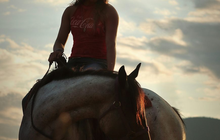 ALBA A CAVALLO TRA MARE E COLLINE