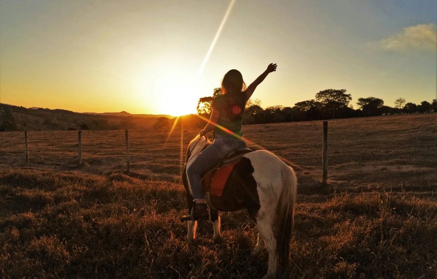 ALBA A CAVALLO TRA MARE E COLLINE